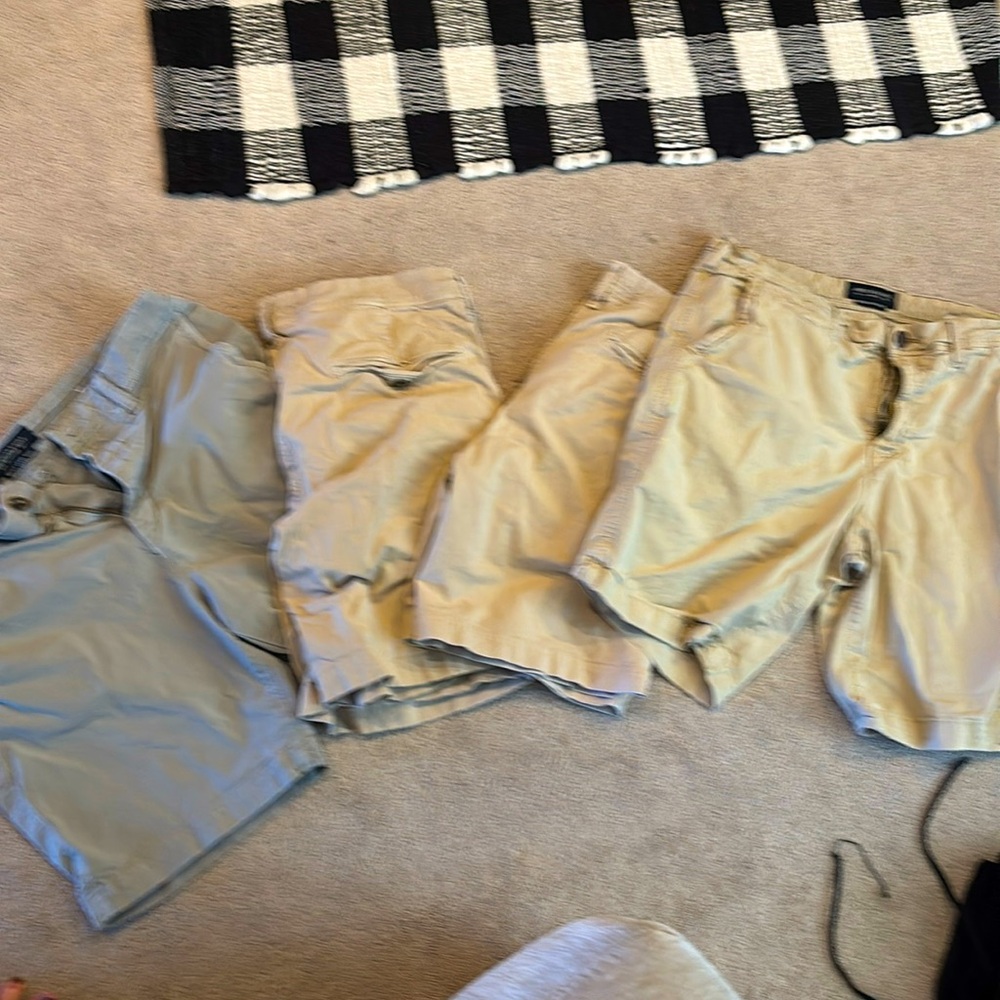 Lot of American eagle 7in inseam shorts